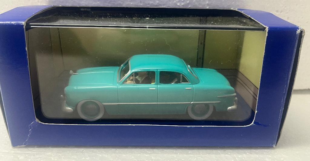 1:43 Kuifje “ Raket naar de Maan” Ford 1949 orig verpakking, Hobby en Vrije tijd, Modelauto's | 1:43, Ophalen of Verzenden, Zo goed als nieuw