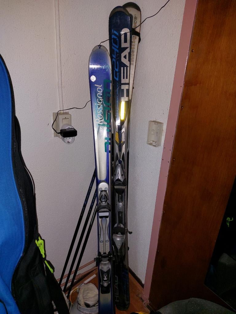 paar ski's met skistokken. 1 paar skischoenen, Ophalen, 160 tot 180 cm, Gebruikt, Salomon