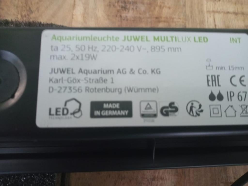 Aquarium lamp voor een meter bak., Dieren en Toebehoren, Ophalen of Verzenden, Zo goed als nieuw, Leeg aquarium