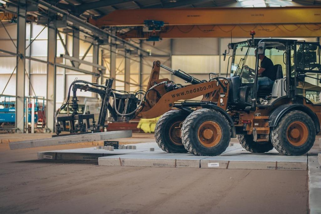 Stelcon platen | Betonplaten | Keerwanden inclusief leggen, Ophalen of Verzenden, Nieuw, Overige materialen, 100 mm of meer