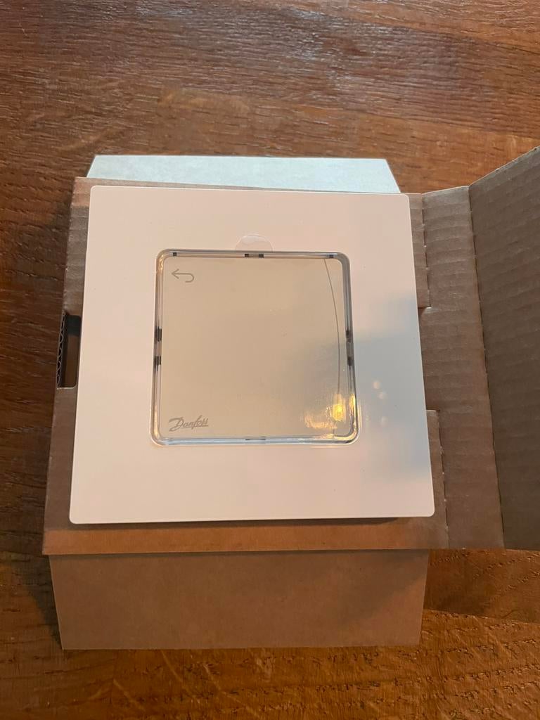 Danfoss icon kamerthermostaat 24 volt 088U1055, Thermostaat, Minder dan 30 cm, Nieuw, Minder dan 60 cm