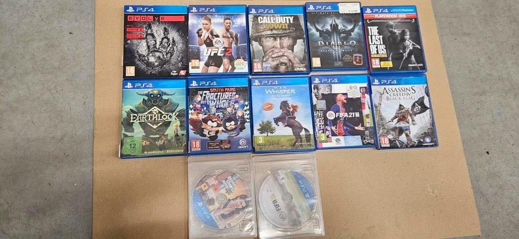 Ps4 games 12 stuks , prijs € goed bod, Ophalen, Overige genres, Zo goed als nieuw, 3 spelers of meer