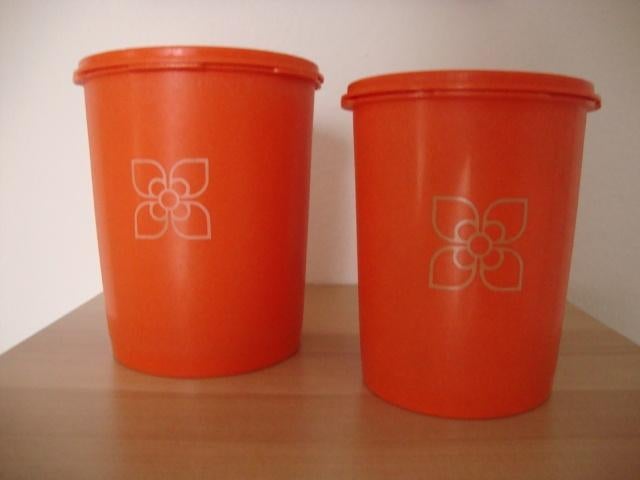 Tupperware 2 Vintage oranje voorraadboxen met sterdeksel., Huis en Inrichting, Keuken | Tupperware, Ophalen of Verzenden, Gebruikt