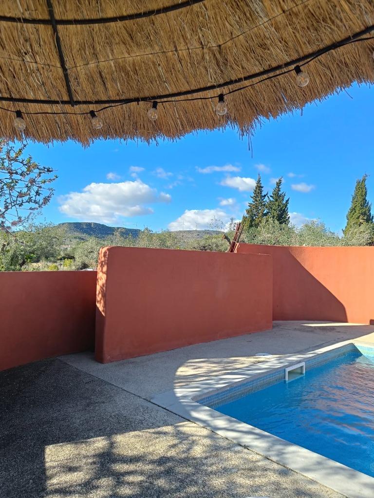 Gezellige Spaanse casita met privé zwembad bij Costa Dorada, 2 slaapkamers, In bergen of heuvels, Landelijk, Costa Dorada