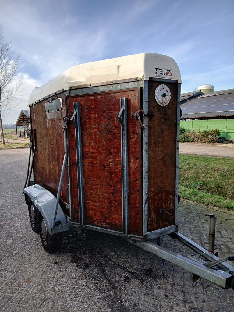 Henra aanhangwagen veekar veetrailer, Ophalen, Gebruikt