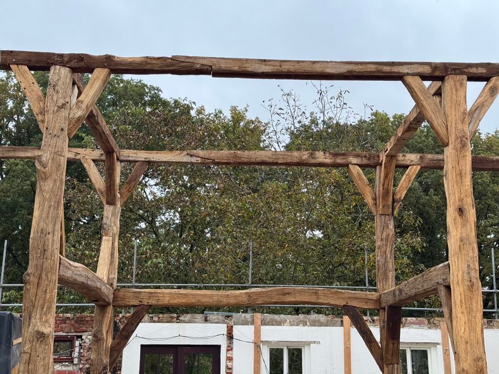 Op maat gemaakte daagconstructies van oud eiken gebinten, Ophalen of Verzenden, Gebruikt, Eiken, Plank