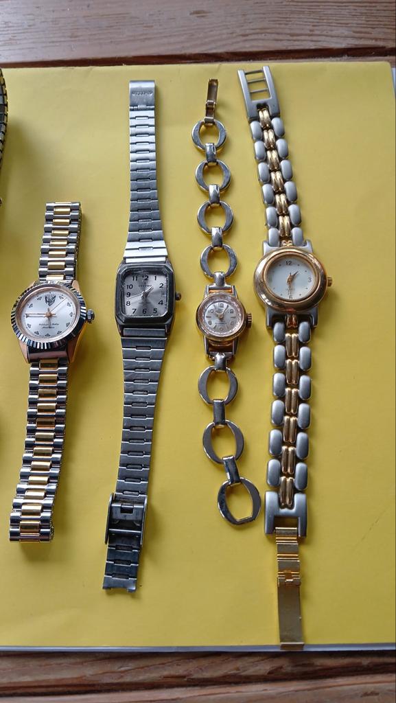Diverse horloges - vintage en modern, Overige merken, Gebruikt, Staal, Polshorloge