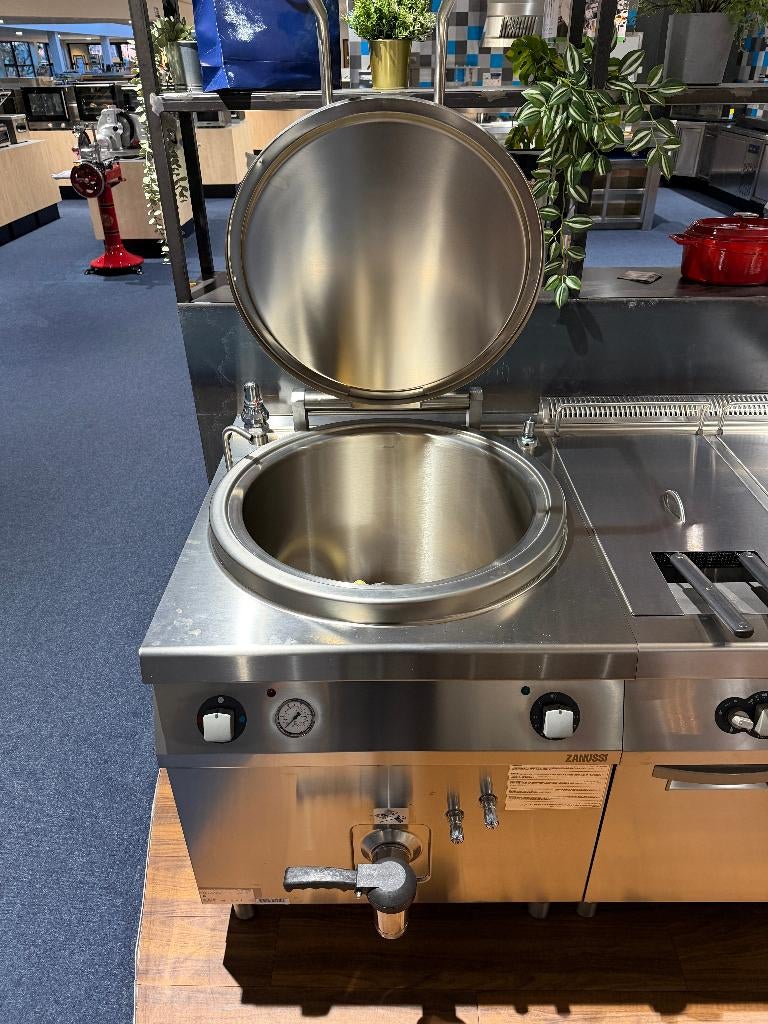 Zanussi Kookketel elektrisch (SHOWROOMMODEL), Zakelijke goederen, Ophalen of Verzenden, Nieuw zonder verpakking, Fornuis, Frituur en Grillen