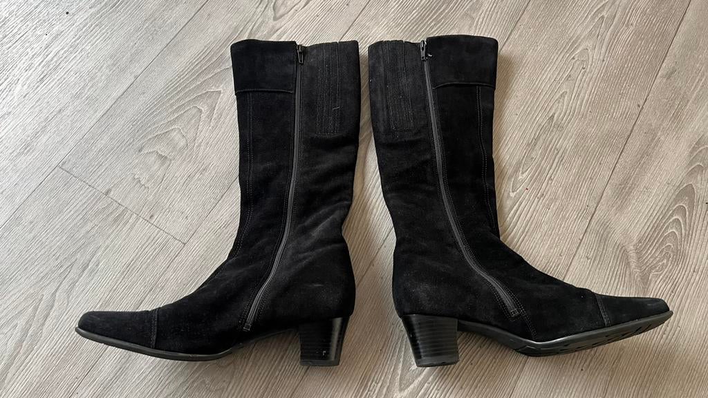 Dames hoge laars, maat 6,5 (40) zwart suede merk Luftpolster, Kleding | Dames, Schoenen, Hoge laarzen, Zwart, Ophalen of Verzenden