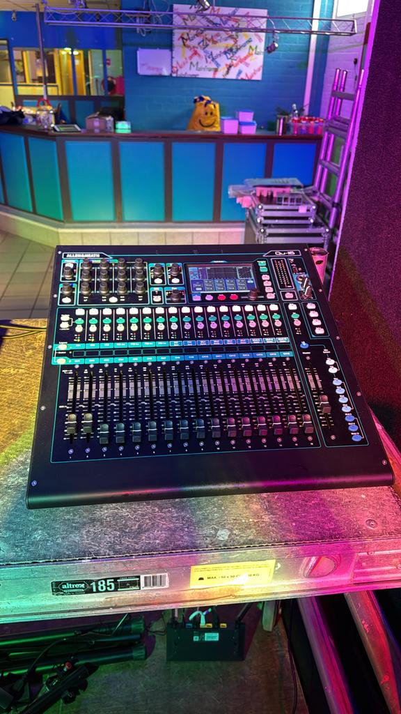 Allen & Heath Qu-16 digitale mixer, Ophalen, Gebruikt, 10 tot 20 kanalen, Microfooningang