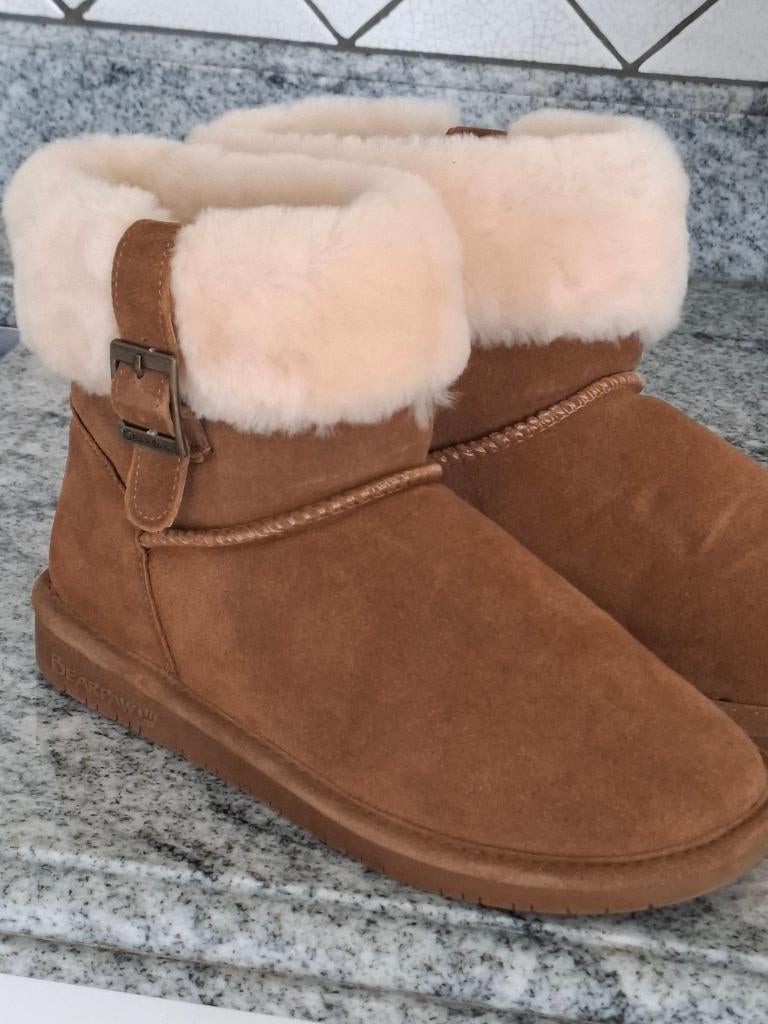 Korte laarzen van Bearpaw, sheepskin, Beige, Lage of Enkellaarzen, Ophalen of Verzenden, Zo goed als nieuw