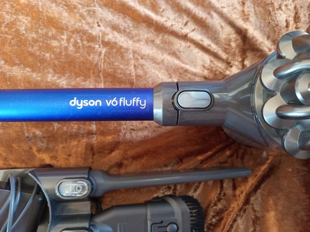 Dyson v6 fluffy te Koop nieuwe accu filters, Witgoed en Apparatuur, Stofzuigers, Ophalen of Verzenden, Refurbished, Minder dan 1200 watt