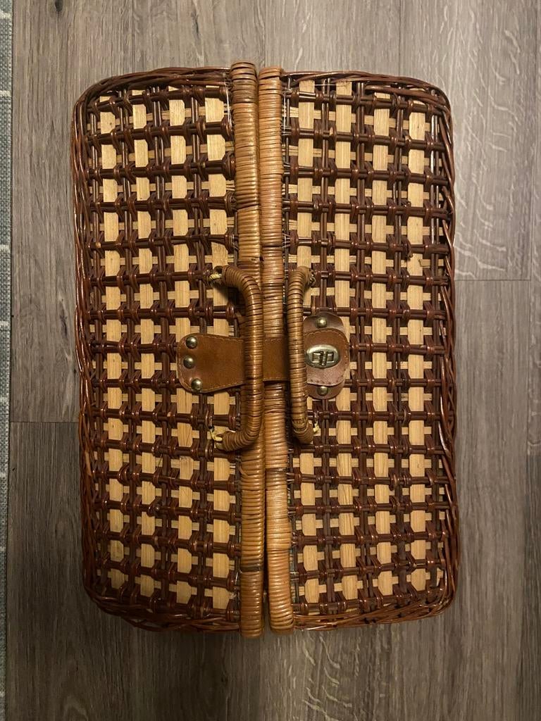 Picnic basket, Ophalen, Zo goed als nieuw