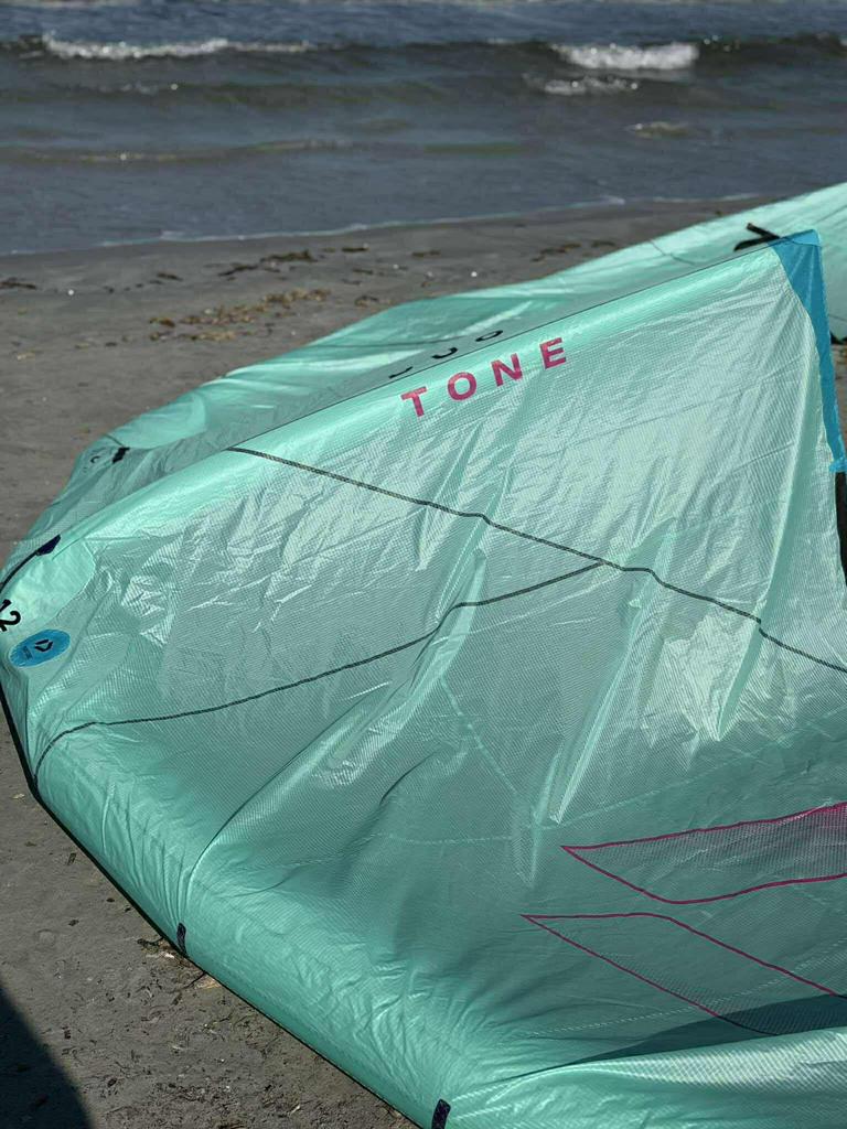 Duotone kites 2024/2025 - Evo, Dice SLS, Watersport en Boten, Geen board, Ophalen of Verzenden, Zo goed als nieuw