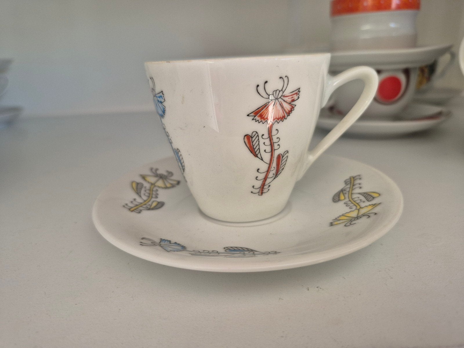 Vintage SUSI GDR kop en schotel met bloemmotief, Ophalen of Verzenden