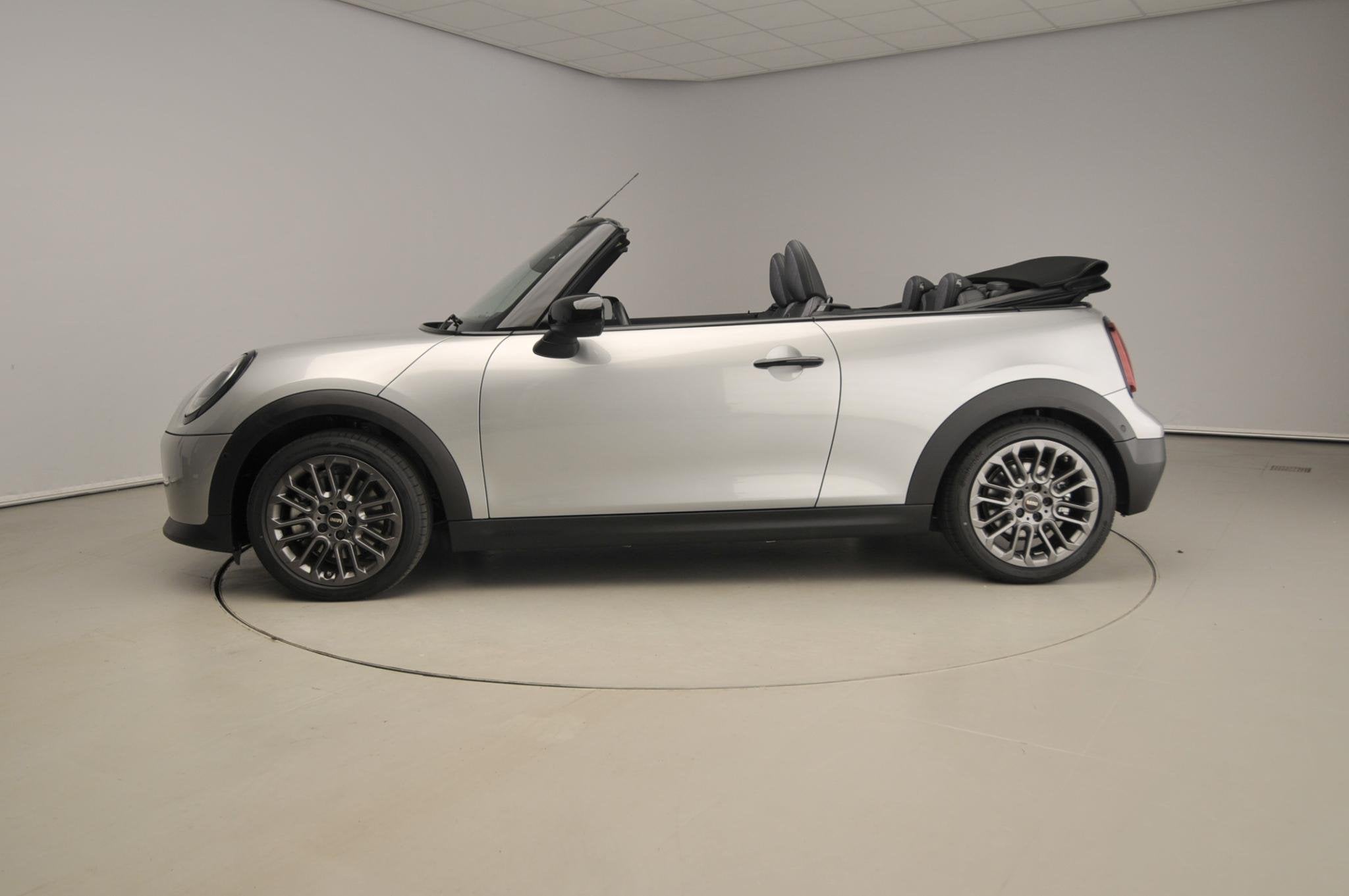 MINI Cabrio Cooper S Automaat / Sportstoelen / LED / Park as, Auto's, 1998 cc, 15 km/l, Gebruikt, 4 cilinders