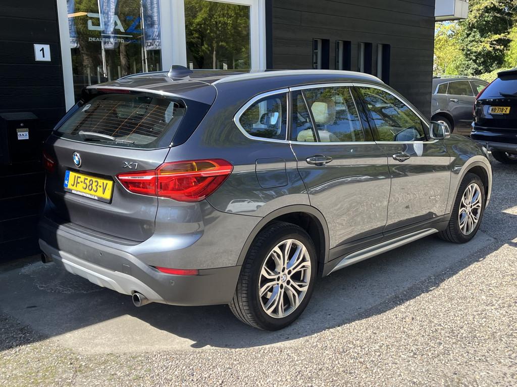 BMW X1 sDrive20i Aut/Ecc/Leer/Navi/Pano (bj 2016, automaat), 1998 cc, Lichtsensor, Bedrijf, SUV of Terreinwagen