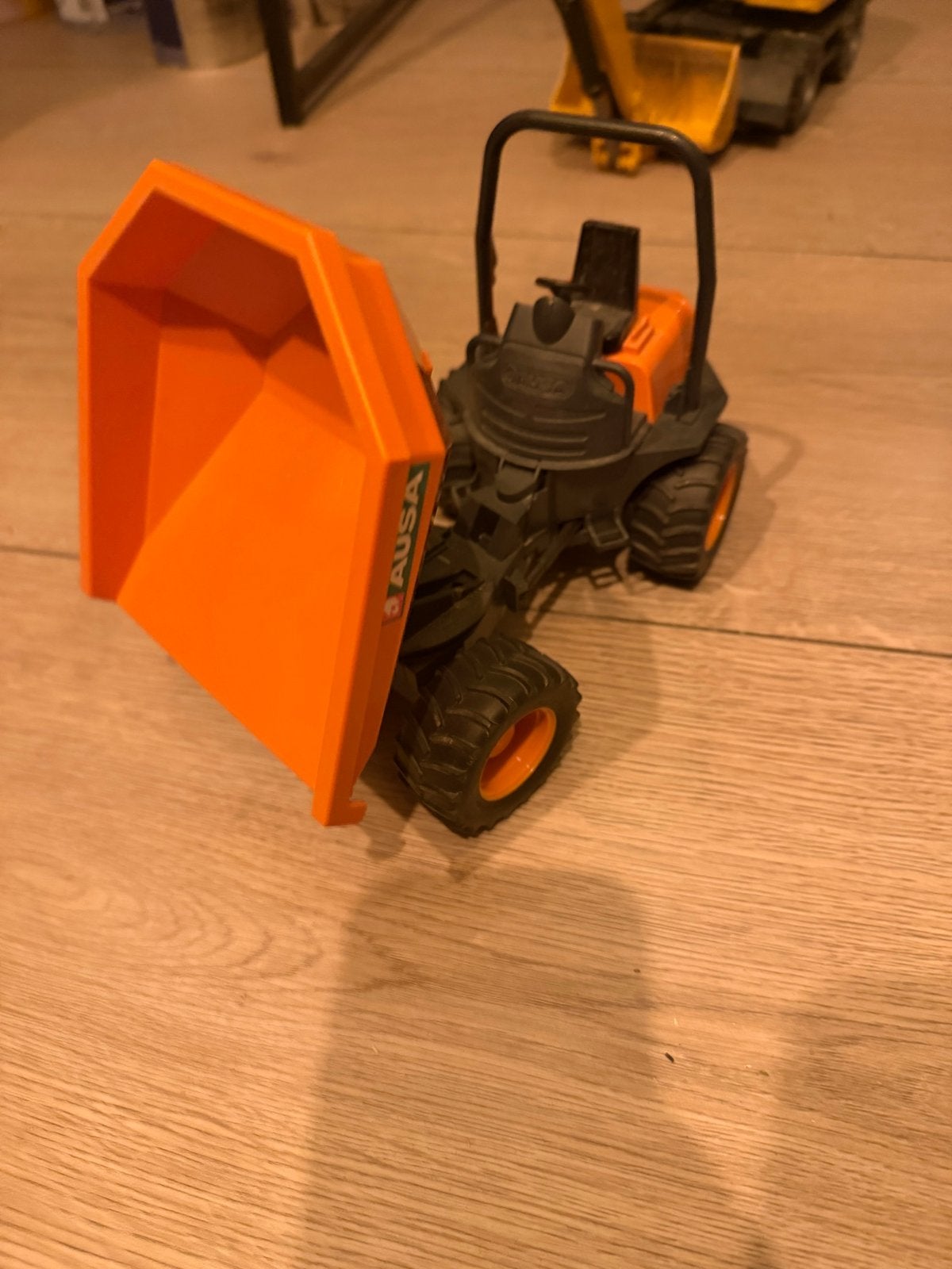 CAT Wegenwals en AUSA Dumper Speelgoedvoertuigen, Ophalen, Gebruikt