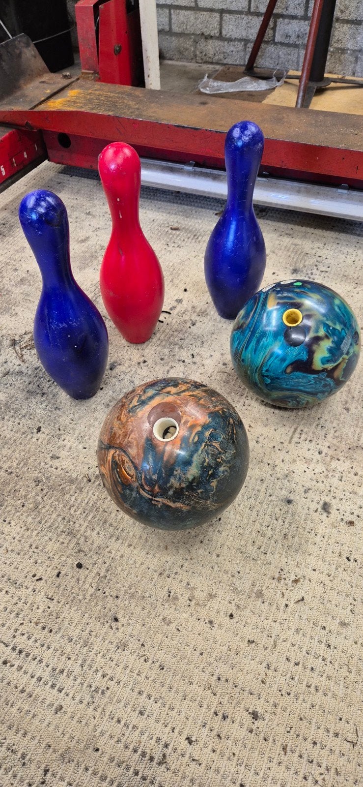 Bowlingballen en kegels - Set van 2 ballen en 3 kegels, Ophalen of Verzenden
