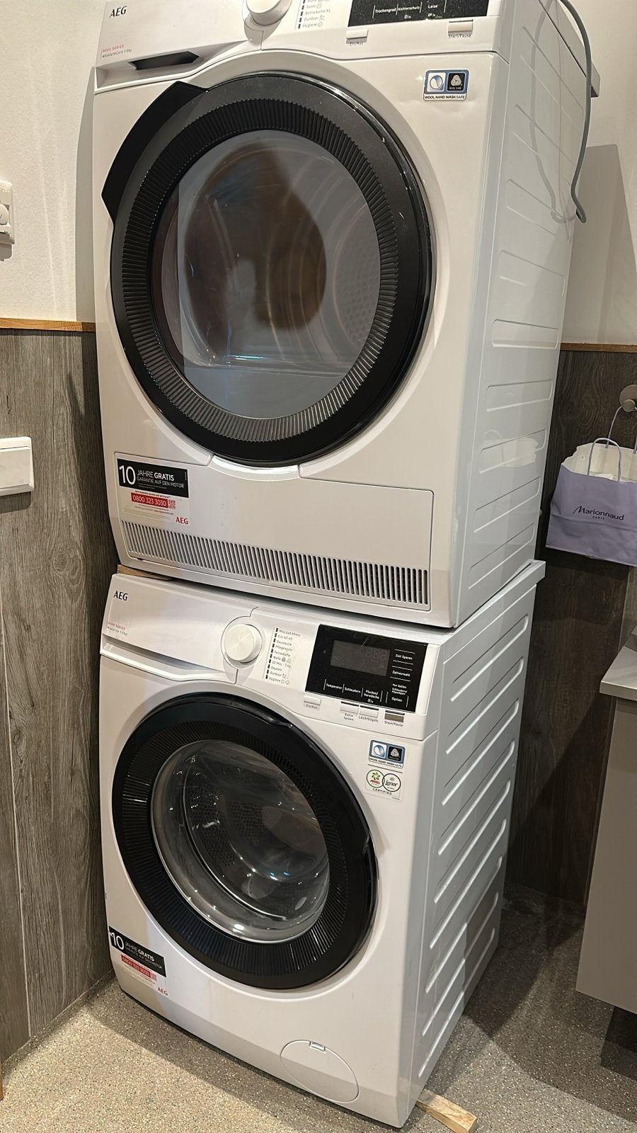 AEG Wasdroger (8kg) - Zo goed als nieuw, 8 tot 10 kg, Ophalen, Zo goed als nieuw