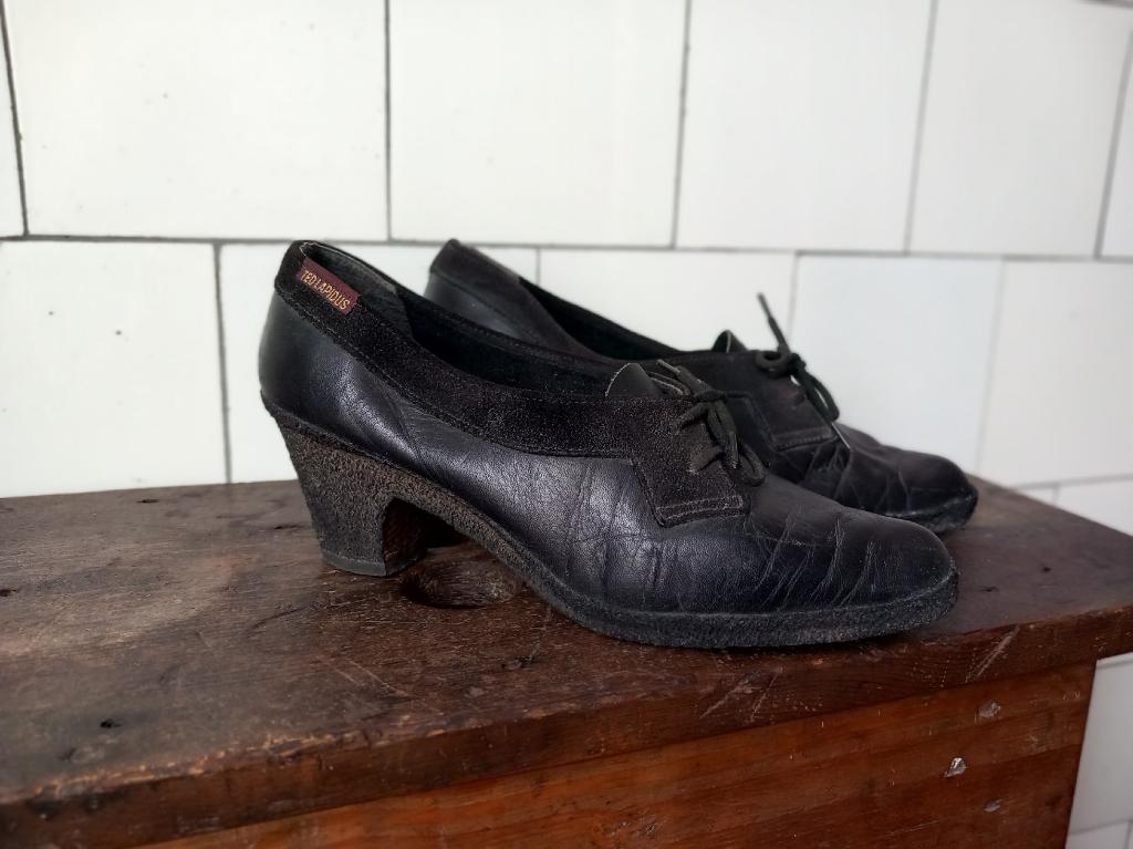 vintage 60s schoenen met hak, maat 39, Frankrijk Ted Lapidus, Ophalen of Verzenden, Zo goed als nieuw