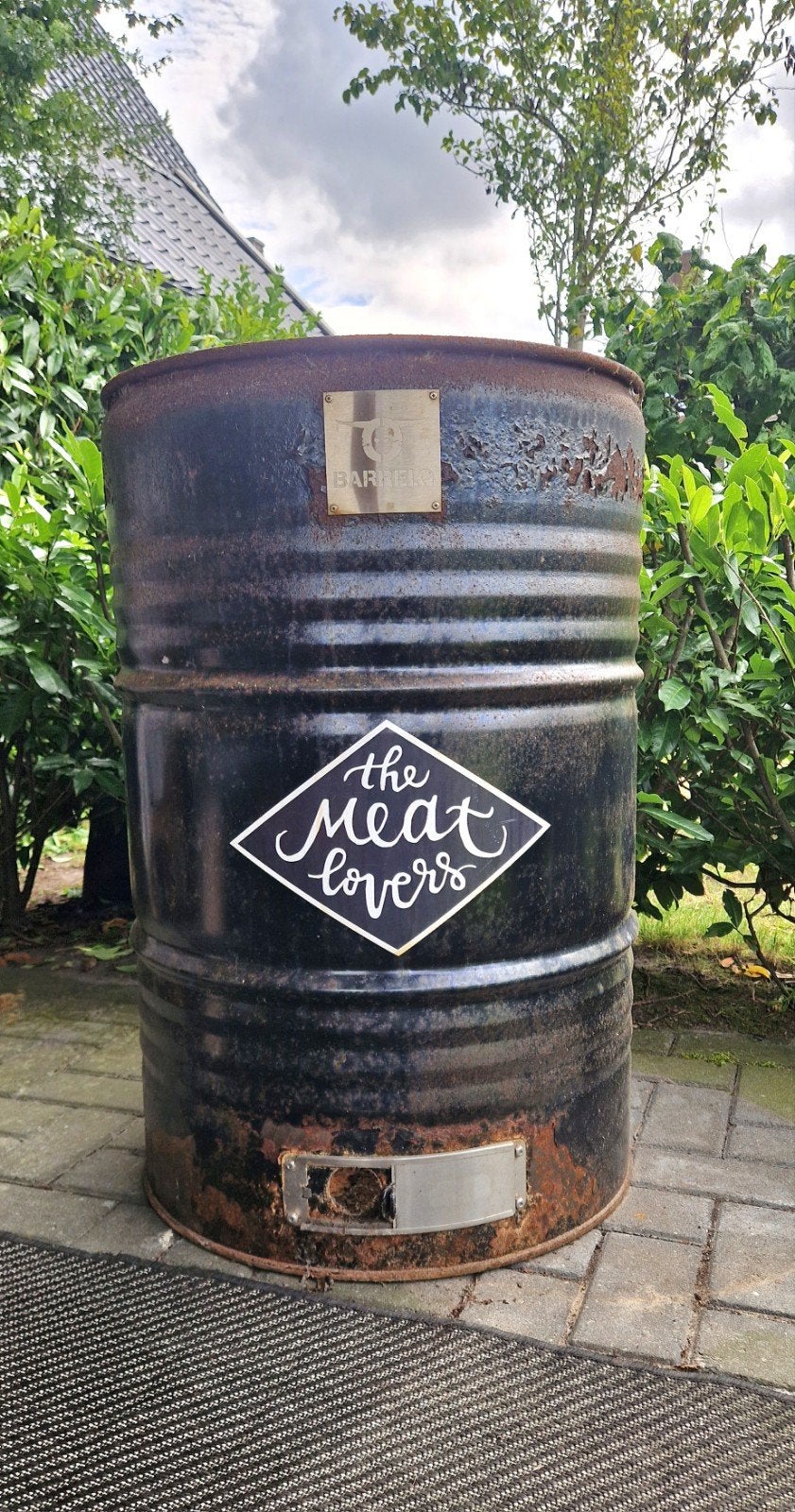 ​Stoer Olievat Statafel & Vuurton (Barrelo / The Meat Lover, Ophalen, Gebruikt