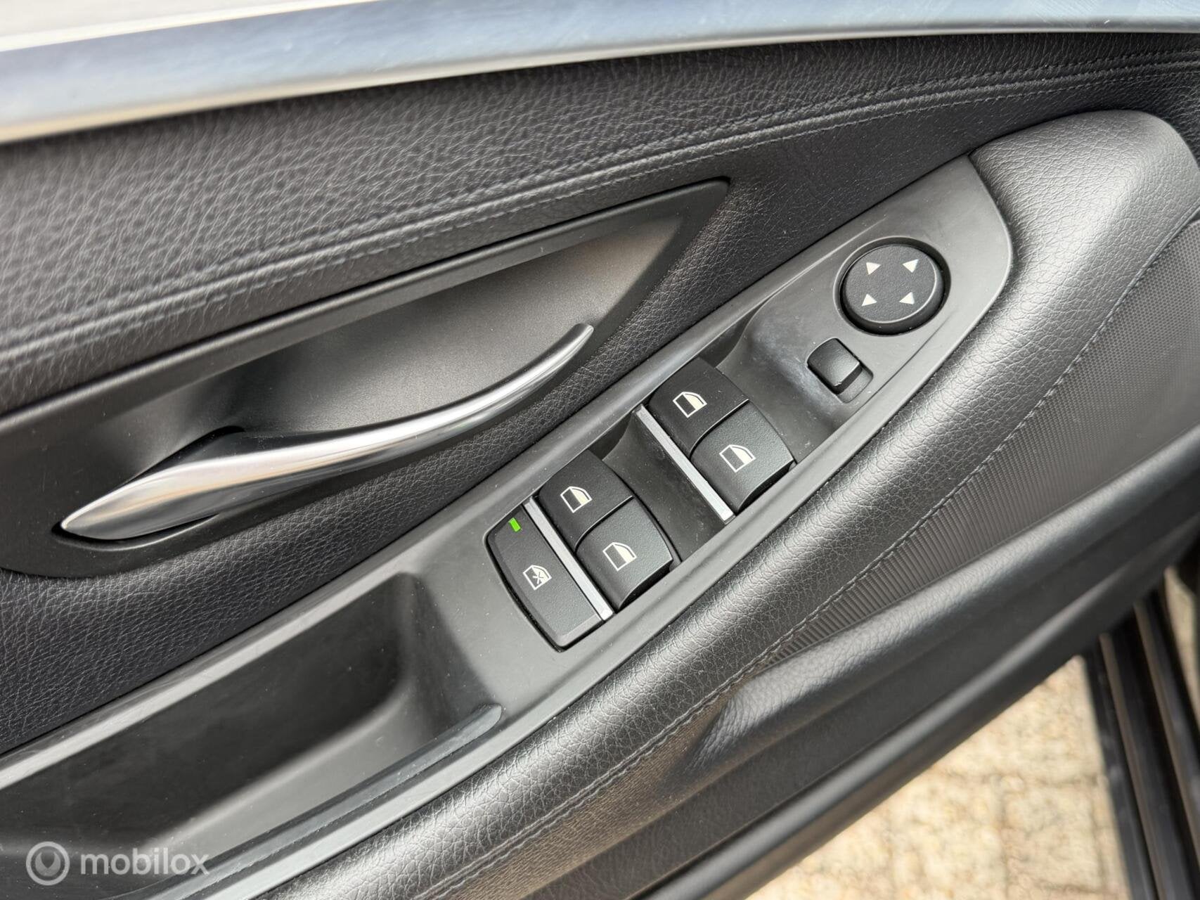 Foto 17 van BMW 5-serie Touring 520i High Executive