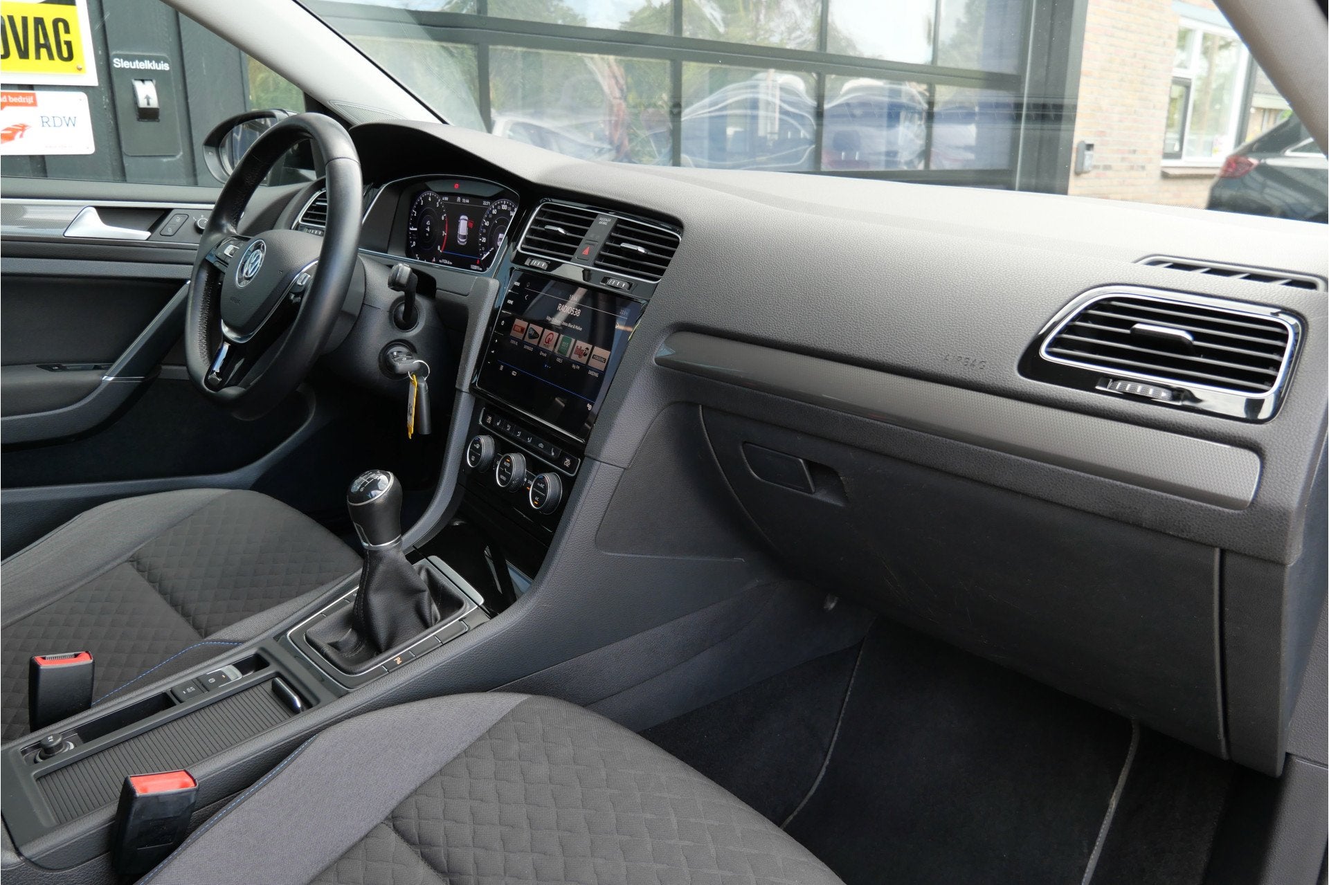 Volkswagen Golf 1.5 TSI Highline | Clima | CarPlay | Cruise, Voorwielaandrijving, Stof, Euro 6, 4 cilinders