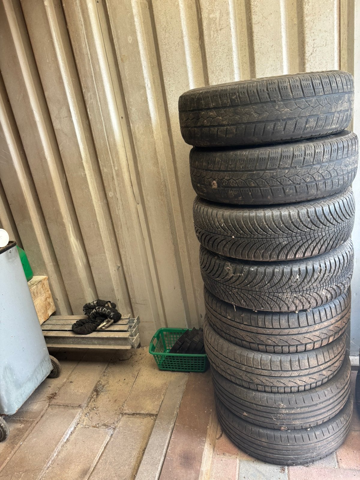 Vw Caddy wielen en banden , gebruikt, Bestelwagen, 15 inch, Banden en Velgen, Ophalen of Verzenden