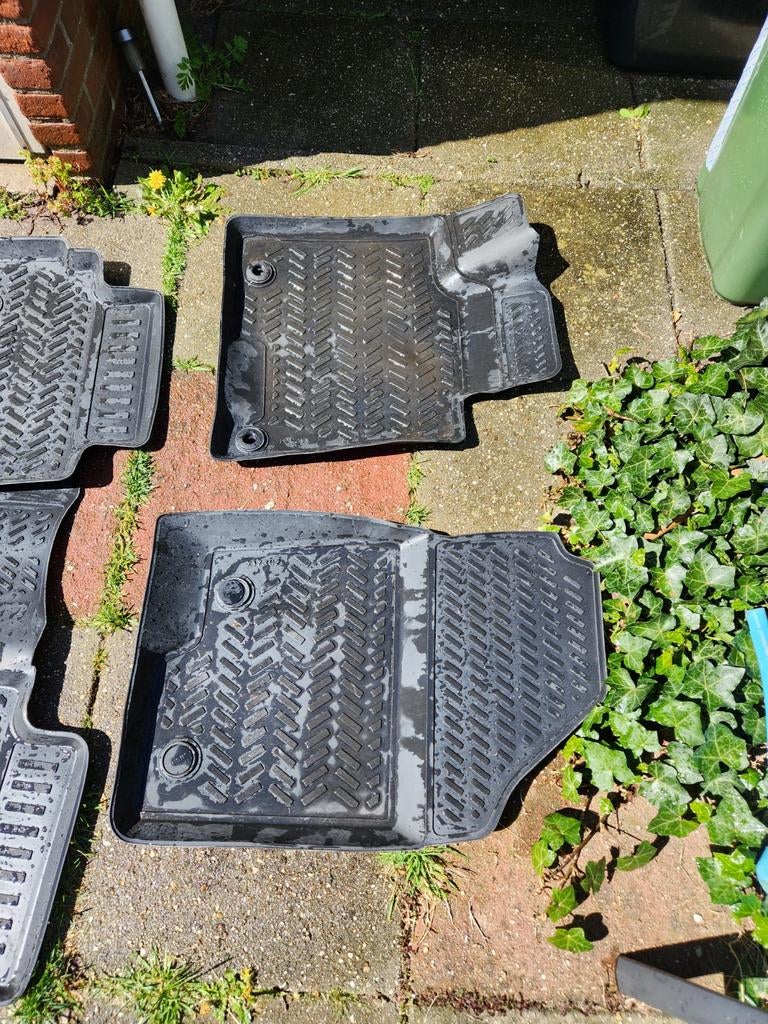 5 Delige rubberen mattenset Hyundai Tucson, Ophalen, Gebruikt