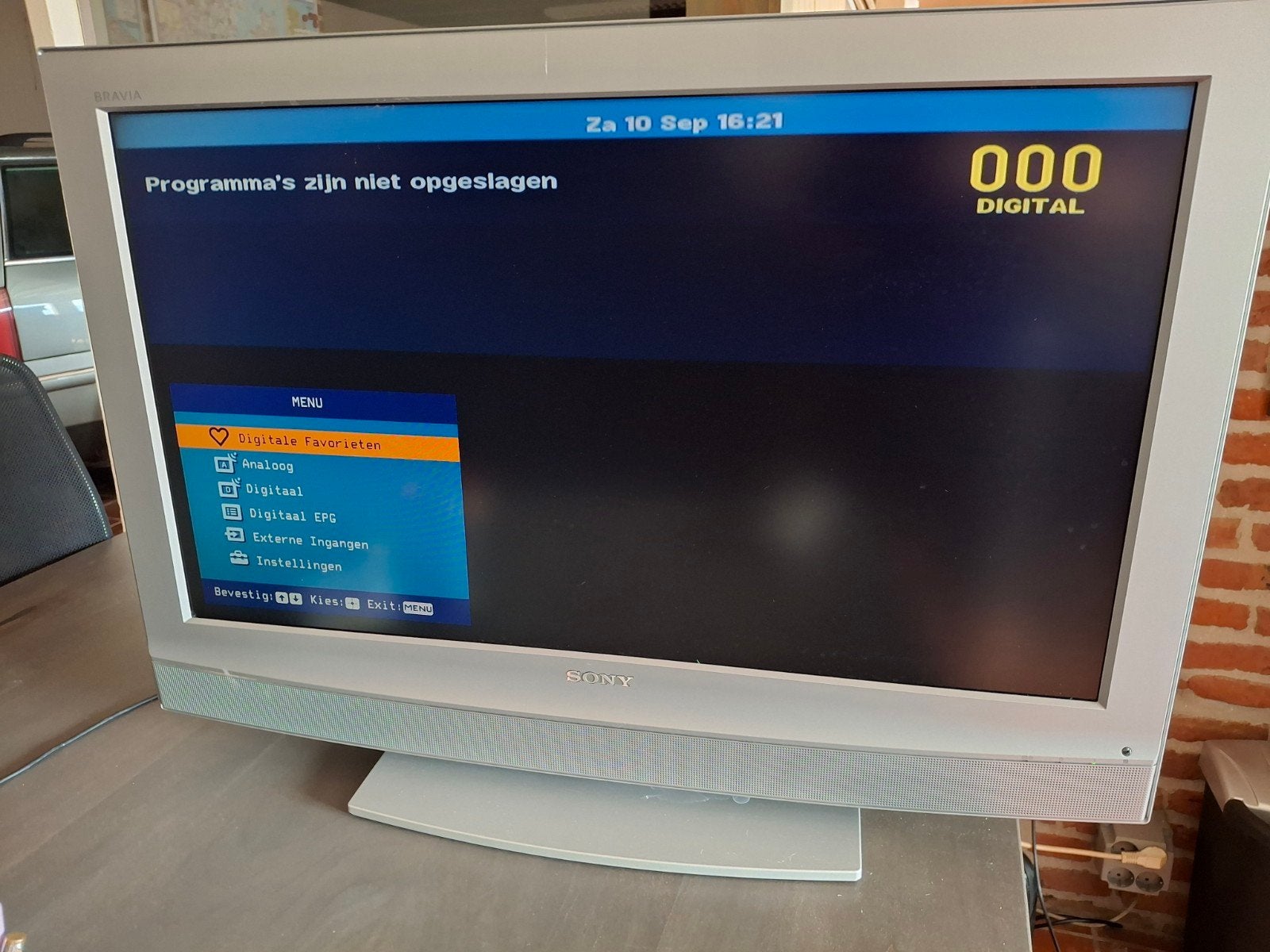Sony Bravia KDL-32U2000 LCD TV met afstandsbediening, Ophalen, Gebruikt, 50 Hz, 80 tot 100 cm