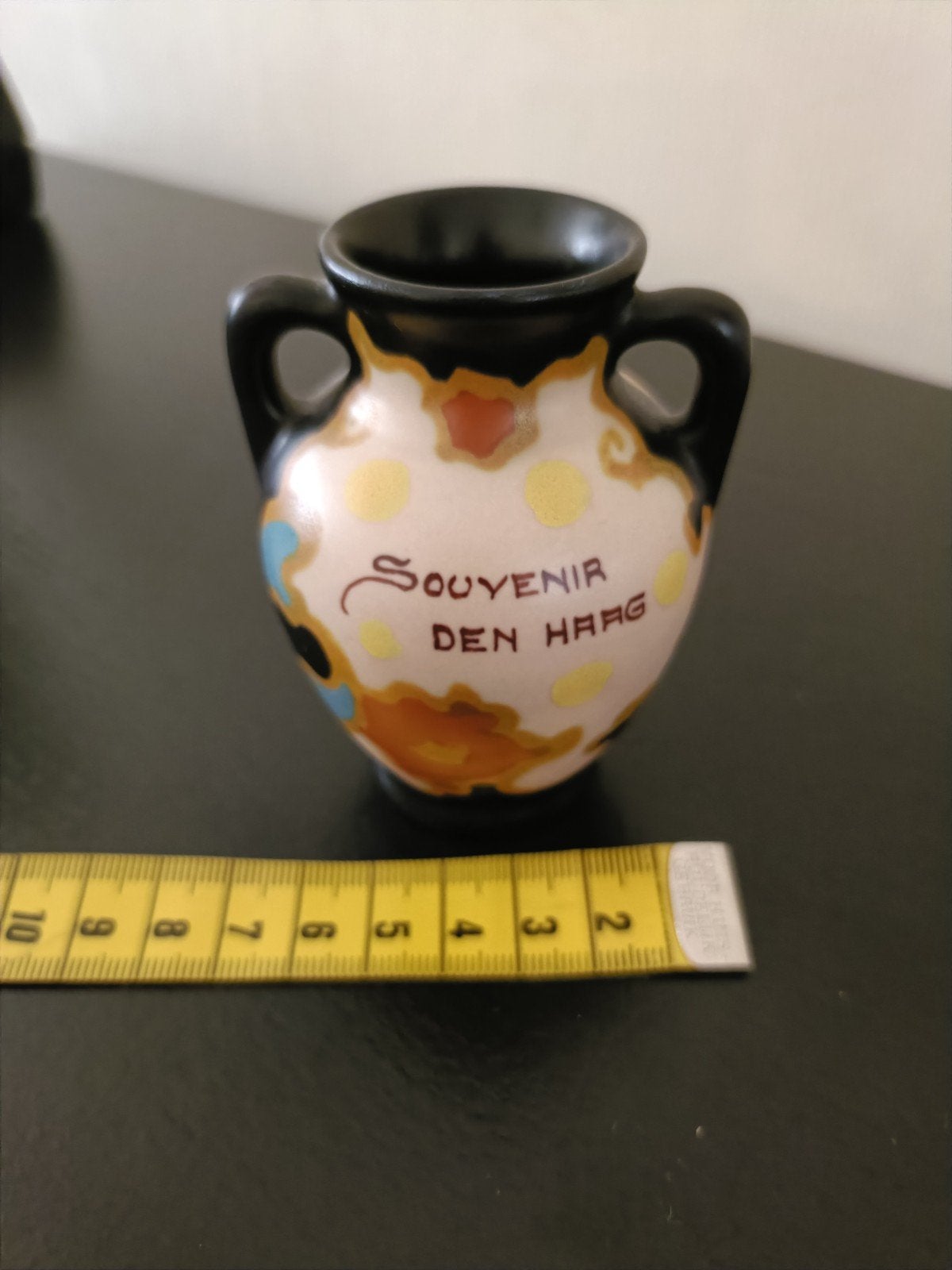 Antiek Gouds plateel souvenir vaasje - Regina Gouda 518, Ophalen