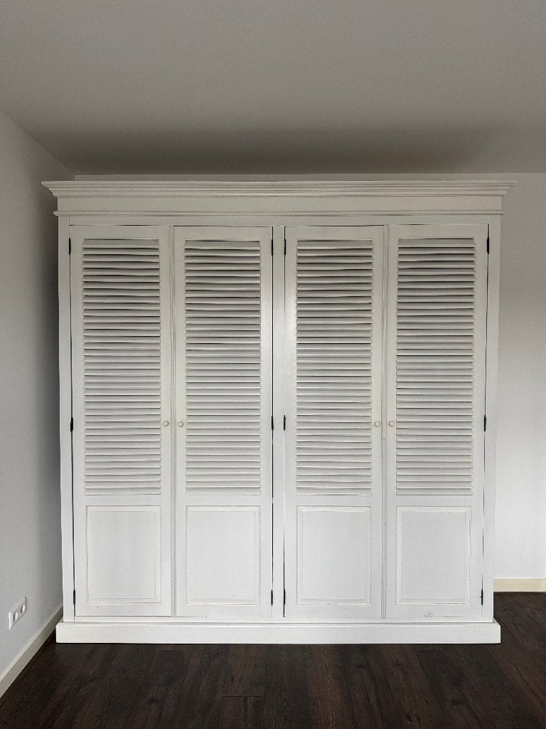Grote witte kledingkast / garderobekast met louvredeuren, Ophalen, Met deur(en), Gebruikt, 200 cm of meer