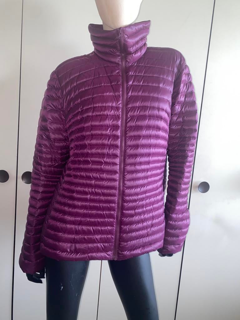 Mooie zgan donzen jas van merk  Arcteryx in maat XL ., Ophalen of Verzenden, Zo goed als nieuw, Maat 46/48 (XL) of groter, Paars