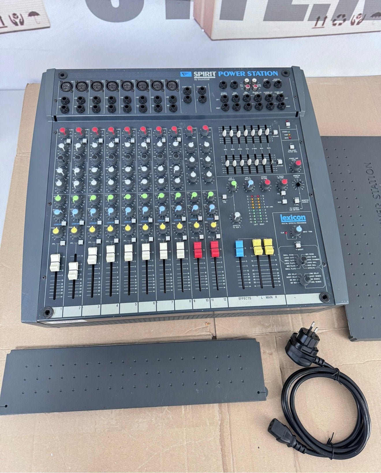 Soundcraft Spirit PowerStation - Mengpaneel audio mixer, Muziek en Instrumenten, Mengpanelen, Ophalen of Verzenden, Zo goed als nieuw