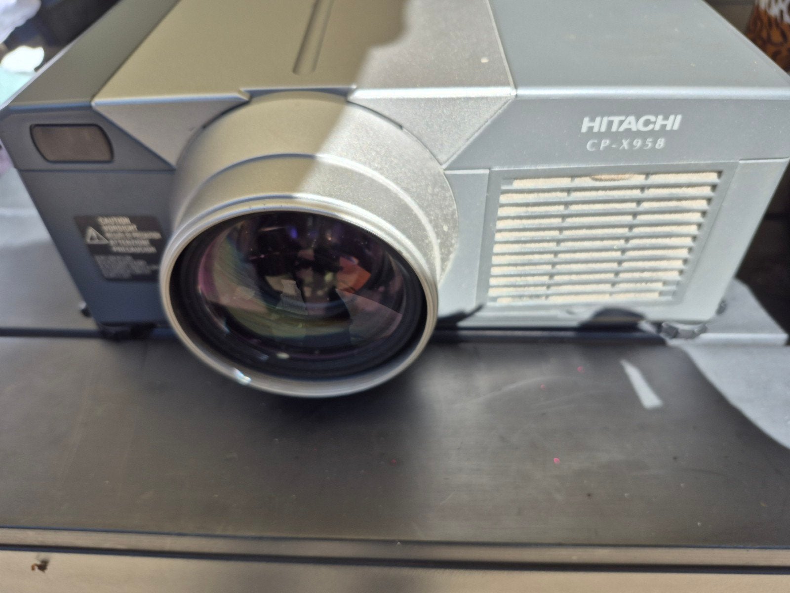 Hitachi CP-X958 Projector, Ophalen
