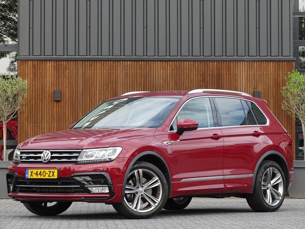 Volkswagen Tiguan 2.0 TSI 4-Motion 180 PK / R-Line / RNS / L, Automatische klimaatregeling, Gebruikt, Euro 6, 4 cilinders