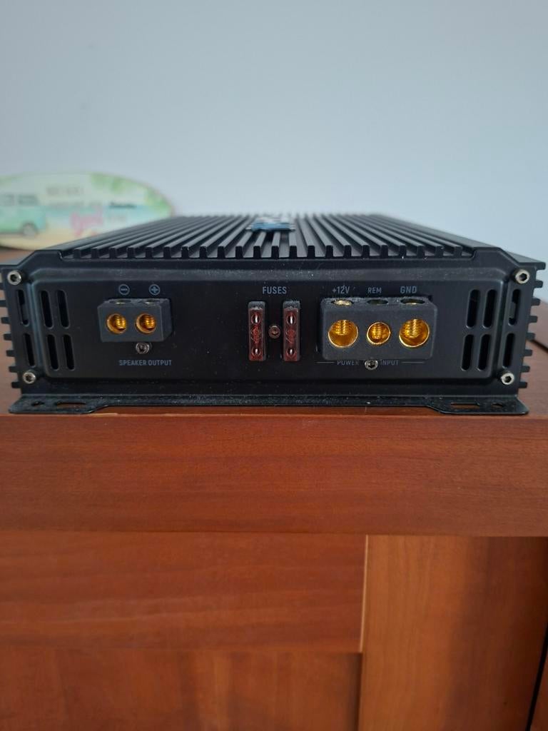 Versterker, Ophalen of Verzenden, Zo goed als nieuw, Minder dan 500 watt