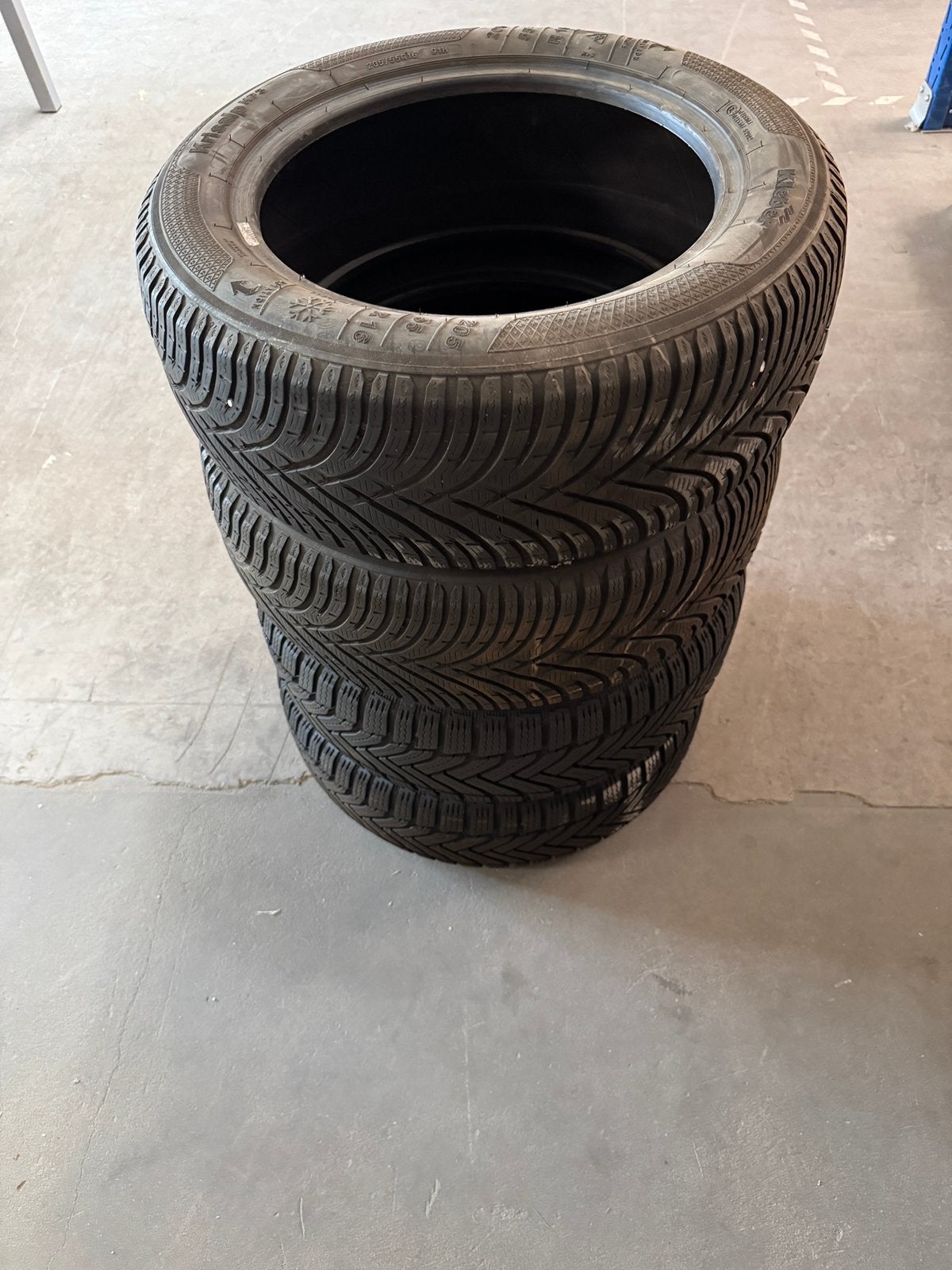 Winterbanden 205/55/R16, Ophalen, 16 inch, Banden en Velgen, 205 mm