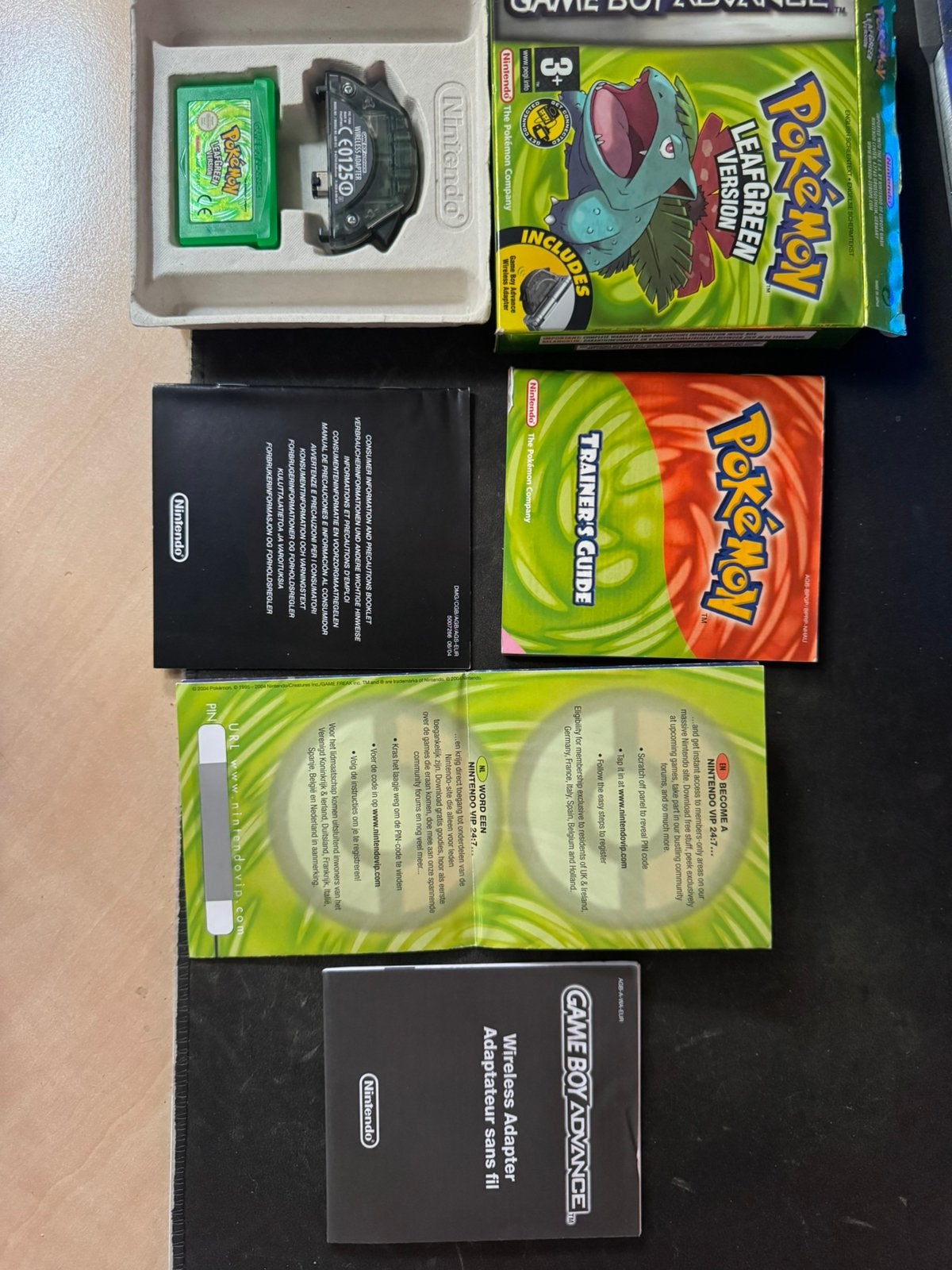 Pokemon leaf green cib, Ophalen of Verzenden, Zo goed als nieuw, Met 1 controller