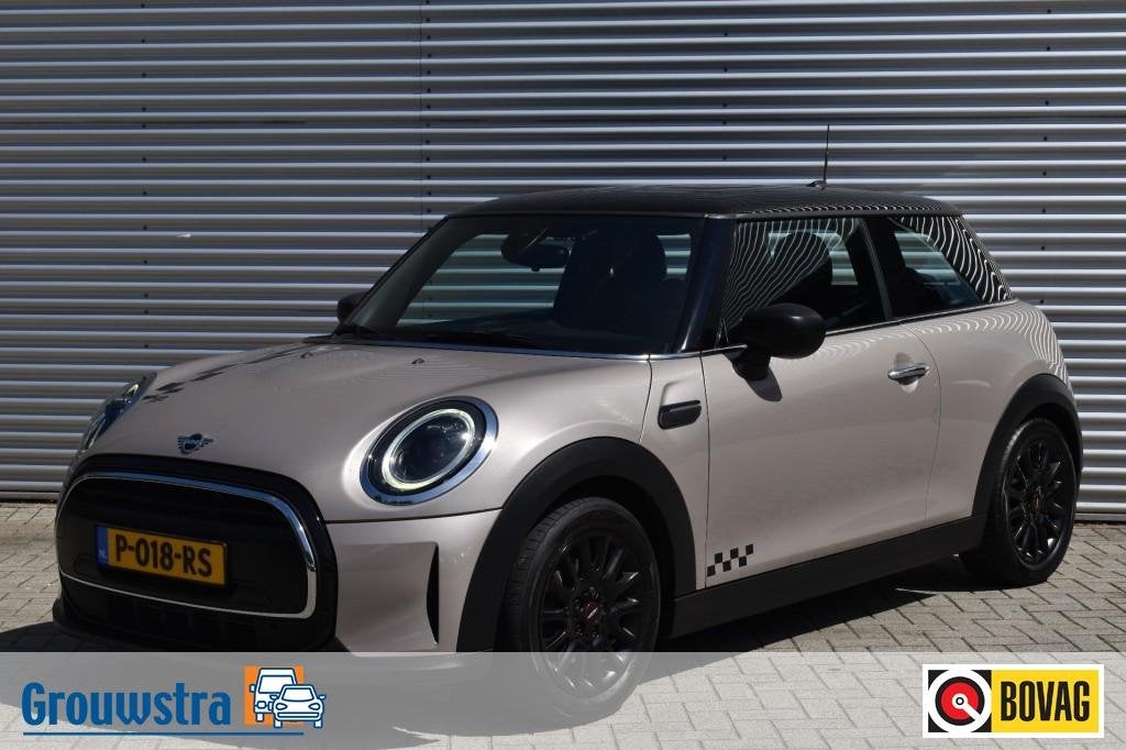 Mini COOPER 1.5 COOPER BUSINESS EDITION / DEALERONDERHOUDEN, Auto's, Mini, Voorwielaandrijving, 136 pk, Gebruikt, Euro 6