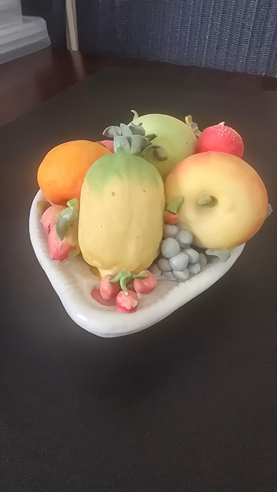 Porselijn mandje met decoratief fruit, Antiek en Kunst, Ophalen of Verzenden