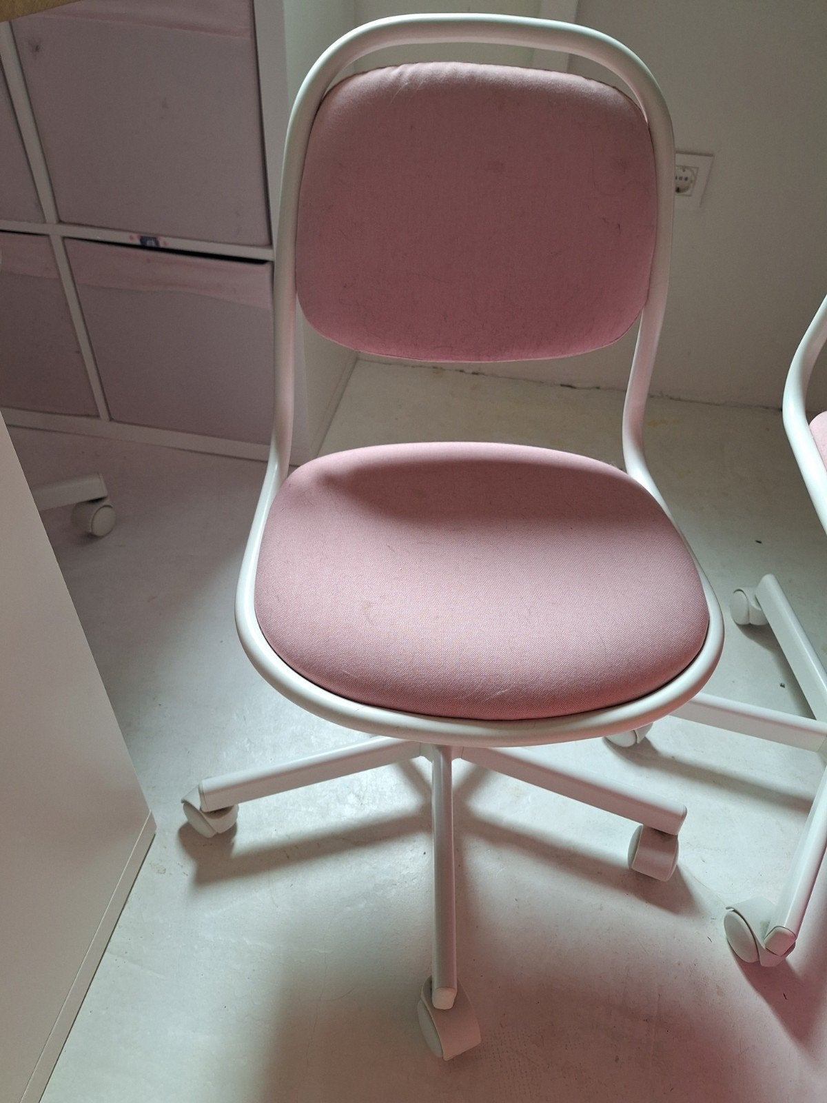 IKEA ÖRFJÄLL Kinderbureaustoel, wit/roze, Huis en Inrichting, Bureaustoelen, Ophalen, Roze, Bureaustoel