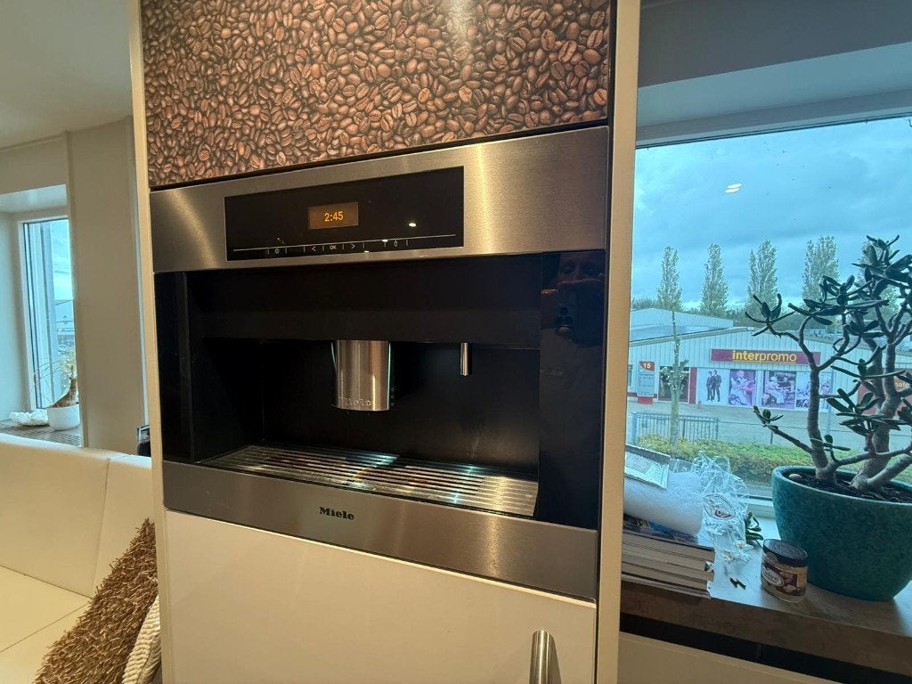 koffiezet apparaat miele, Gebruikt, 10 kopjes of meer, Koffiemachine, Koffiebonen