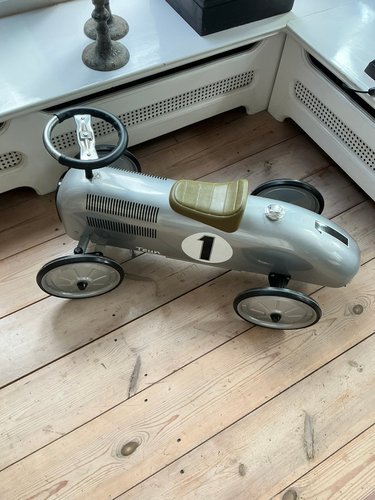 Mooie speelgoed auto, Ophalen