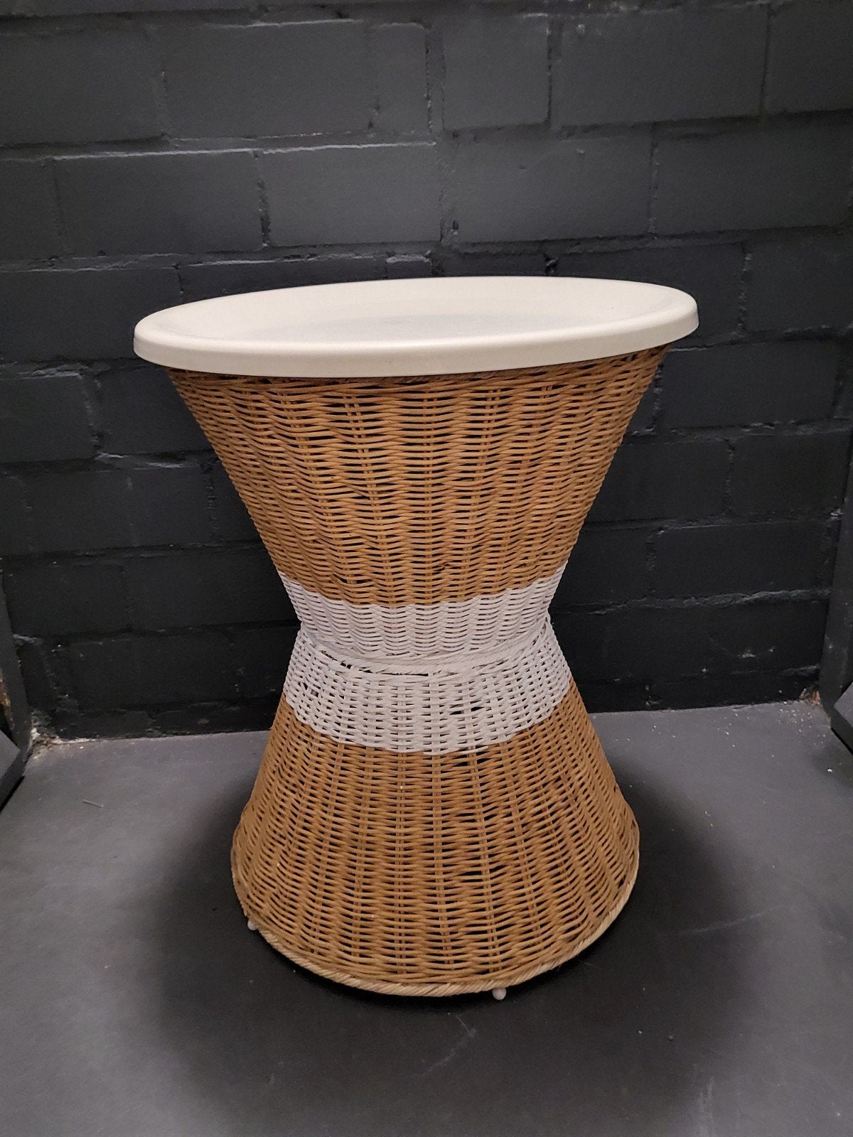 Rotan bijzettafel met wit blad - Gebruikt, Overige materialen, Minder dan 55 cm, Gebruikt, Boho