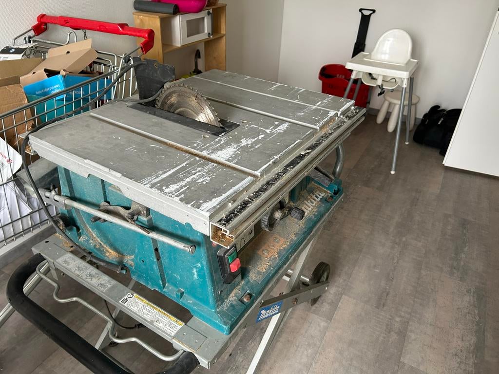 Makita Cirkelzaag - Krachtige en Betrouwbare Zaagtafel, Gebruikt, Cirkelzaag, 70 mm of meer, Ophalen of Verzenden
