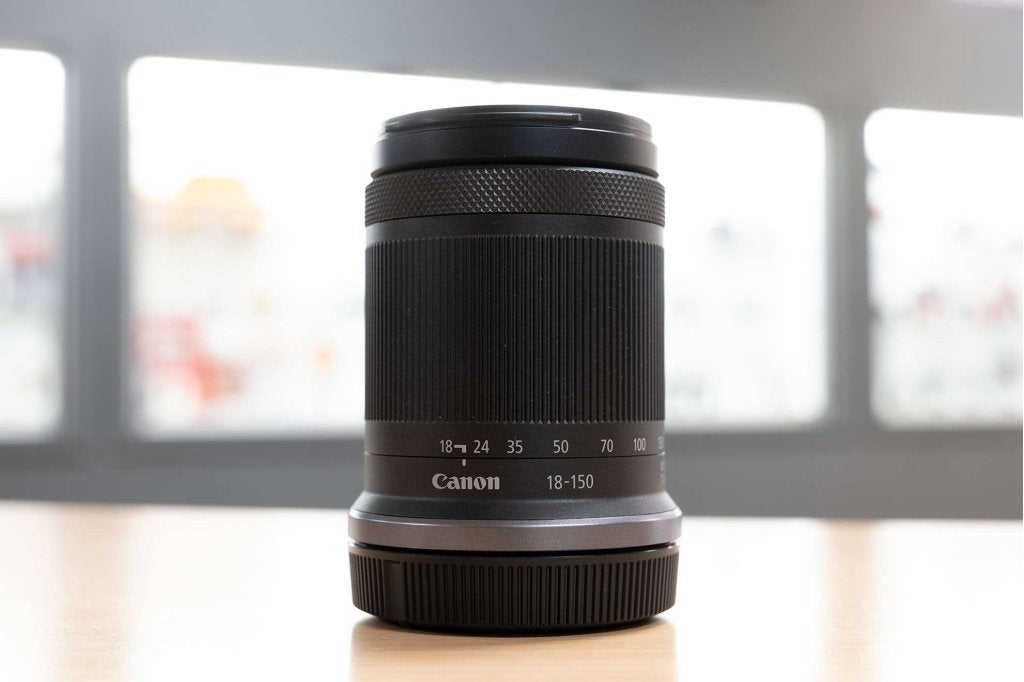 Canon RF-S  18-150mm  (Hoogeveen), Audio, Tv en Foto, Fotografie | Lenzen en Objectieven, Zo goed als nieuw, Canon, Canon RF, Ophalen of Verzenden