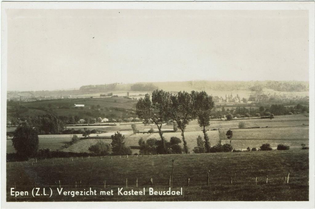 Epen–Vergezicht met Kasteel Beusdael. Gelopen Schiedam 1949, Ophalen of Verzenden, 1940 tot 1960, Gelopen, Limburg