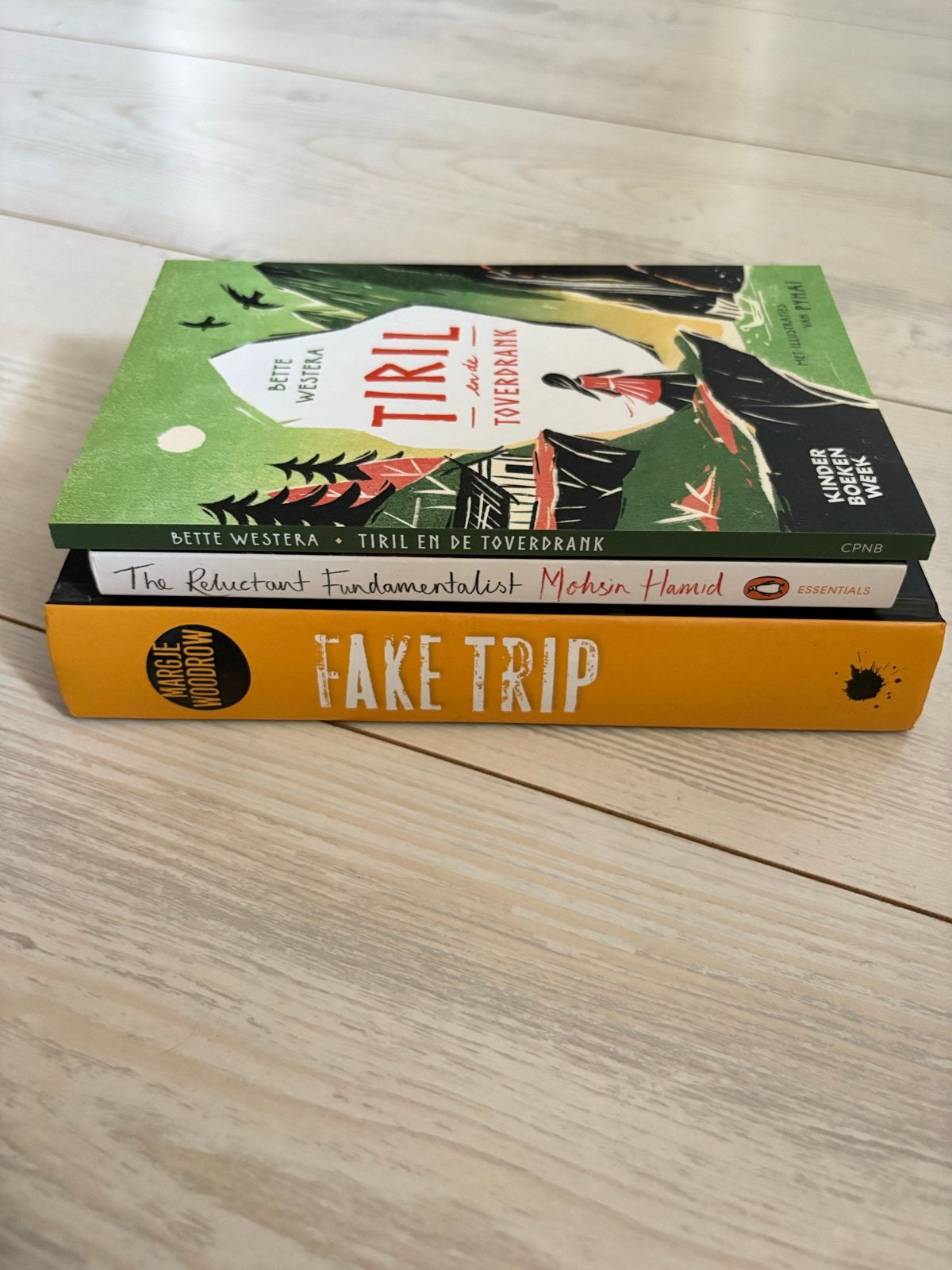 Boekenpakket: Tiril, The Reluctant Fundamentalist, Fake Trip, Boeken, Ophalen of Verzenden, Gelezen, Nederland
